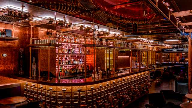 Bartender - Cocktail Bar