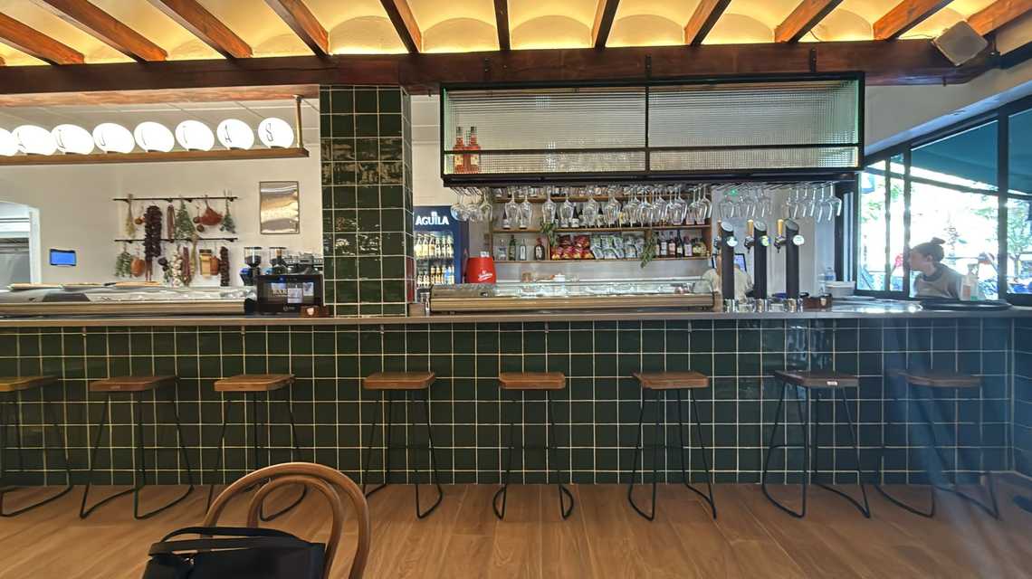 Paquita´s bar  cover image