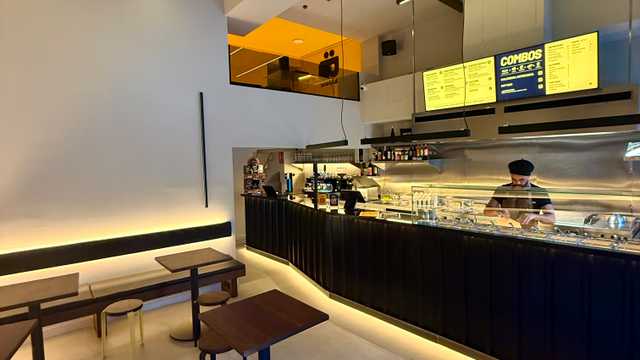 Social Media & Content Manager