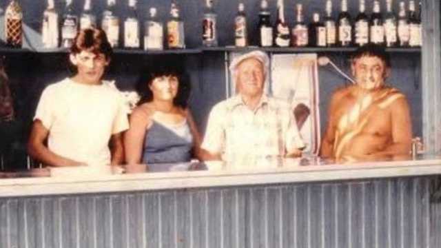 Ayudante de camarero/a – Jornada completa