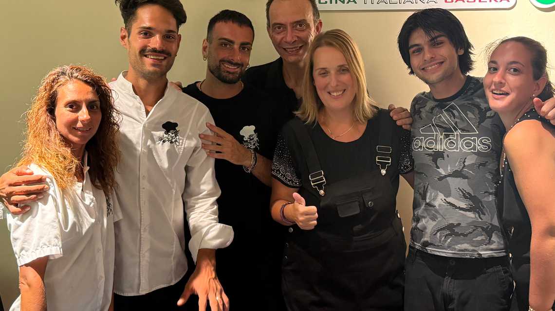 Restaurante La oficina del gusto cover image