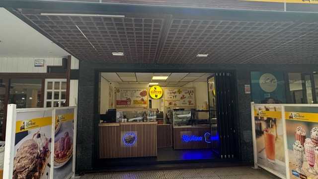 Dependiente gofreria, crepería y heladería