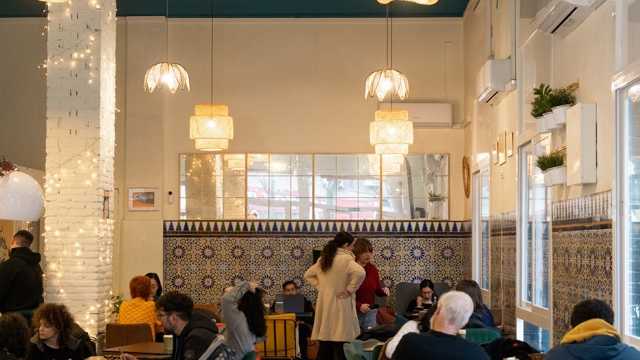 Camarero/a de Cafeteria (20-30 h)