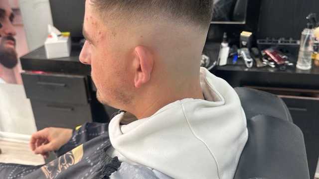 Barber / Hairdresser