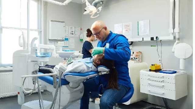 Trainee Dental Nurse