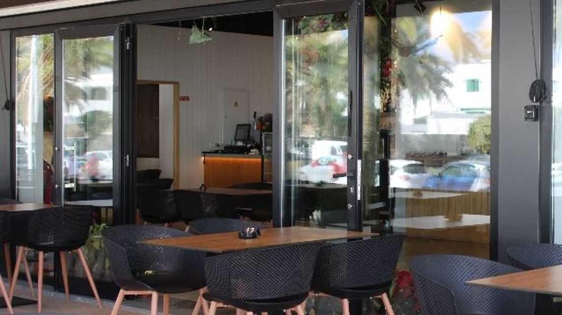 Dulces petalos lanzarote cover image