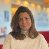 Ester L. avatar icon