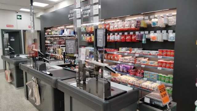 CAJER@ Reponedor  S. Día en  Amurrio, DEJAR CURRICULUM PERSONALMENTE