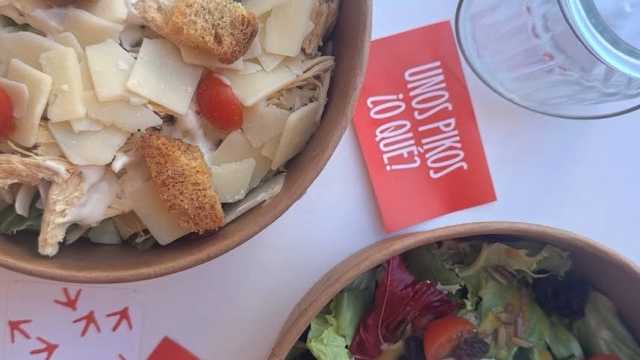 Camareros/as, cocineros/as y encargado/a.