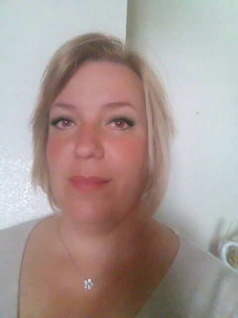 Eva María I. avatar icon
