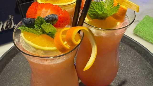 Camarero/a y Coctelero/a