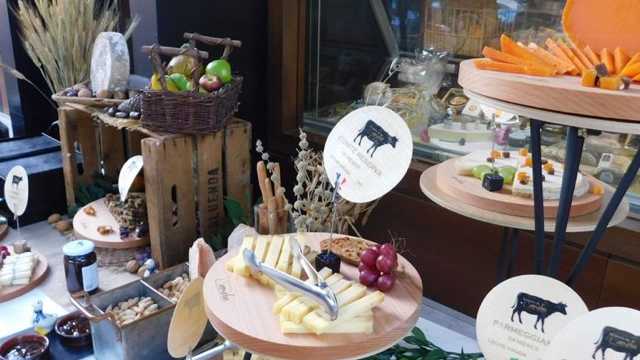 Encargado camarero tienda Gastronómica