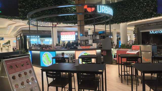 ENCARGADO EN URBAN POKE CC GRAN PLAZA 2