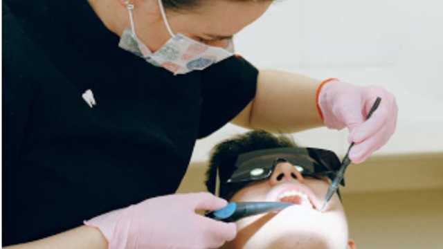 Dentist