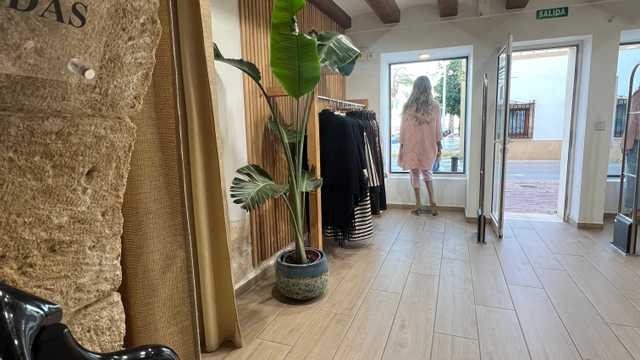 Dependienta de tienda
