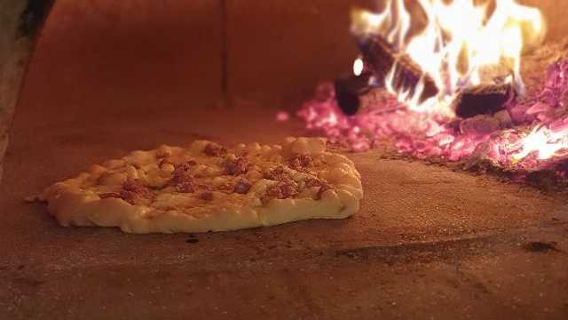 Se busca pizzer@ experiencia horno de leña
