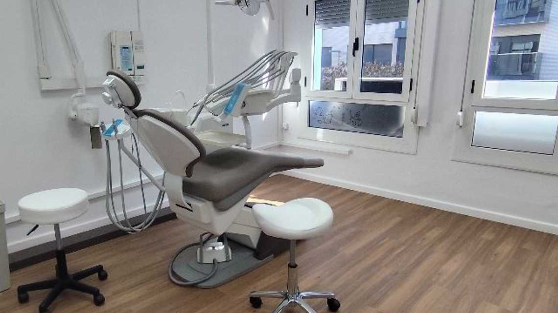 Clínica Dental- MABA ODONTOLOGIA AVANZADA cover image