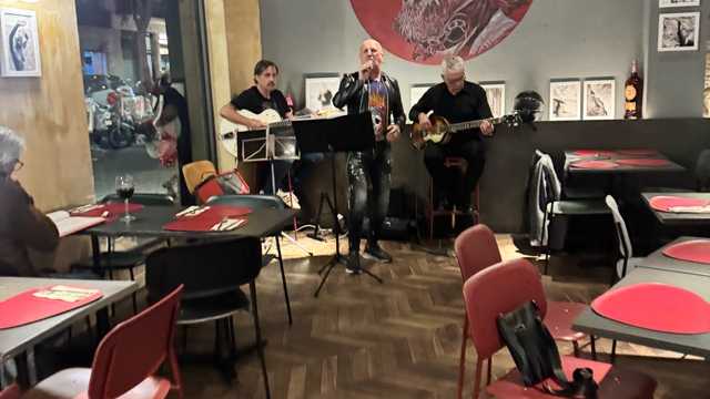 Ayudante de Camarero/a