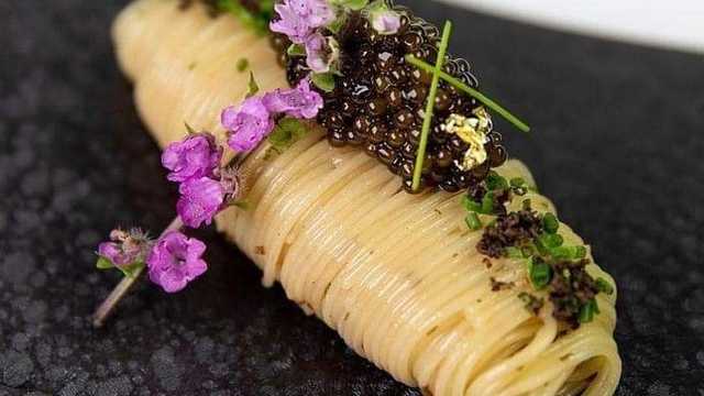 Cocinero/a y Ayudante/a de Cocina