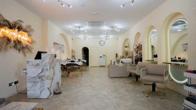 Beautician,nail technician,stylist