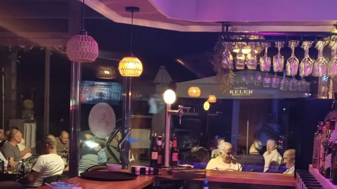 Cafe bar T. De la fuente cover image