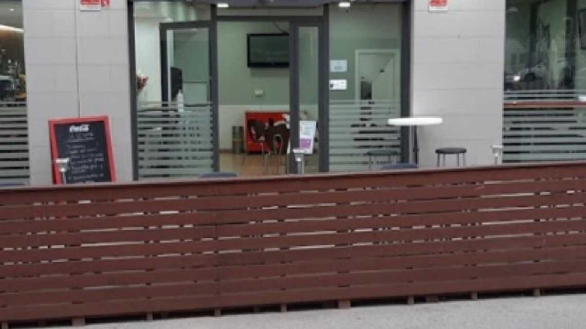 Bar LA ÚLTIMA cover image