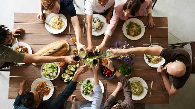 BUSCAMOS PERSONAL DE HOSTELERIA 20 HORAS TURNOS SEGUIDOS