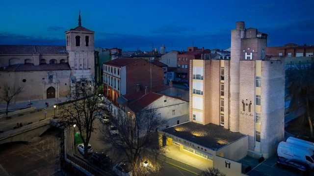 GOBERNANTA HOTEL