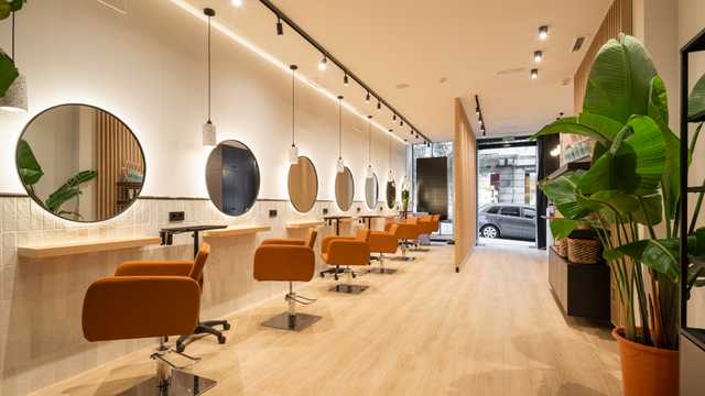 Oficial de Peluquería