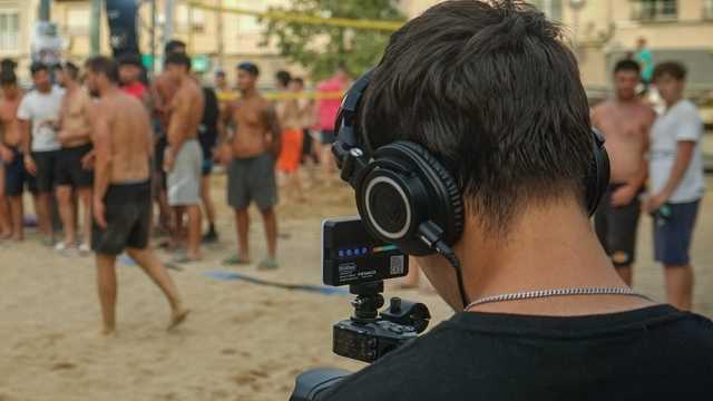 Periodista especializado (Joven)