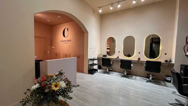 Oficial de Peluquería