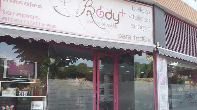 Ayudante/a de Peluqueria y Estética