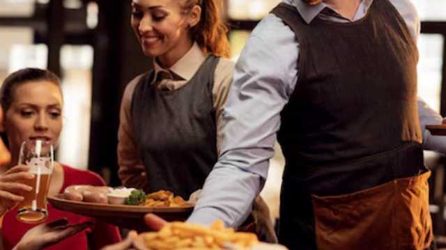 Camarero/a con inglés