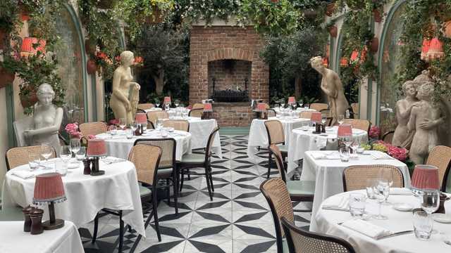Restaurant Receptionist