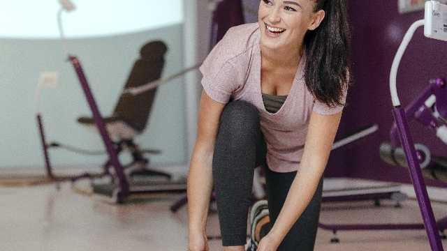 Entrenadora sala Fitness Curves