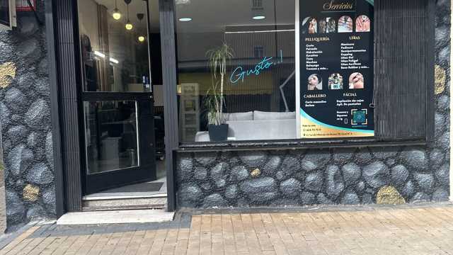 Manicurista Técnica Uñas Acrilicas