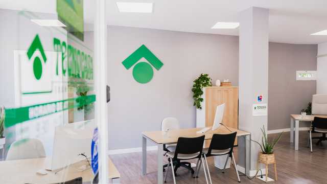 Agente comercial inmobiliario/a