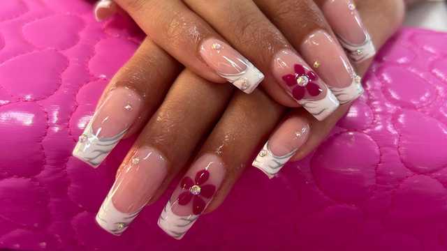 Manicurista Técnica Uñas Acrilicas