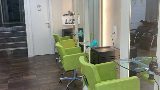 Oficial de Peluquería