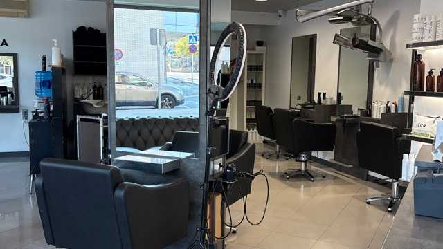 Oficial de Peluquería