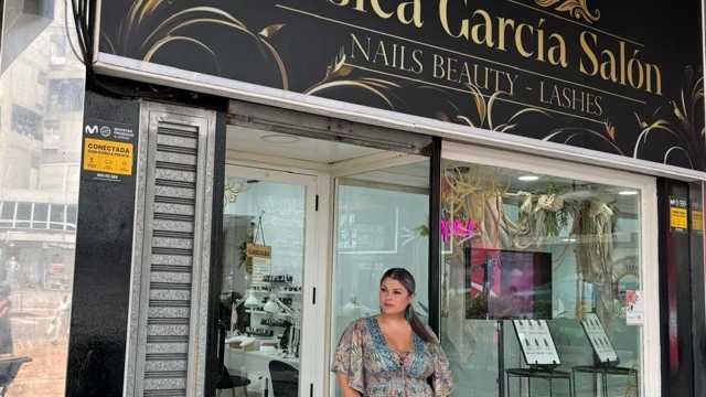 Esteticien manicurista