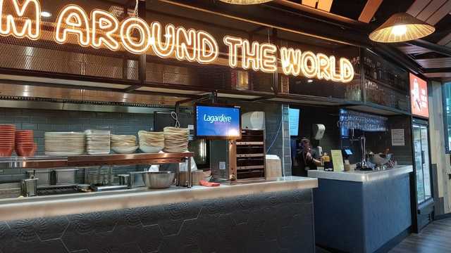 Ayudante cocina Giraffe aeropuerto VERANO