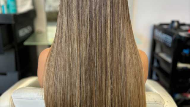Oficial de Peluquería