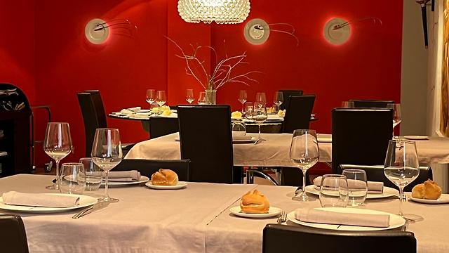 Camarero/a – Atención al cliente y servicio de sala