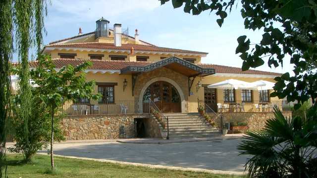 Cocinero/a y Ayudante/a de Cocina