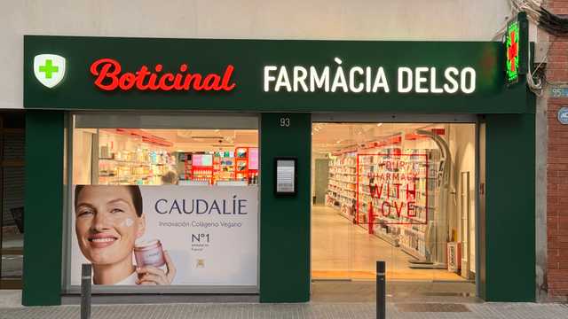 Cajero/a