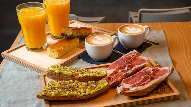 Ayudante/a de Cocina